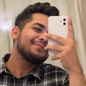 Meet your Posher, Aditya